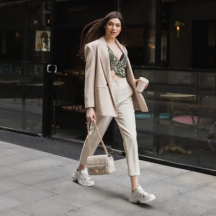 Effortless Elegance How to Style Women's Casual Dress Shoes for Any Occasion